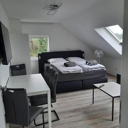 Ferienwohnung Apartment - Free Parking - Wifi - Kitchen Essen Exterior foto