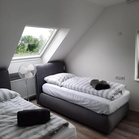 Ferienwohnung Apartment - Free Parking - Wifi - Kitchen Essen Exterior foto