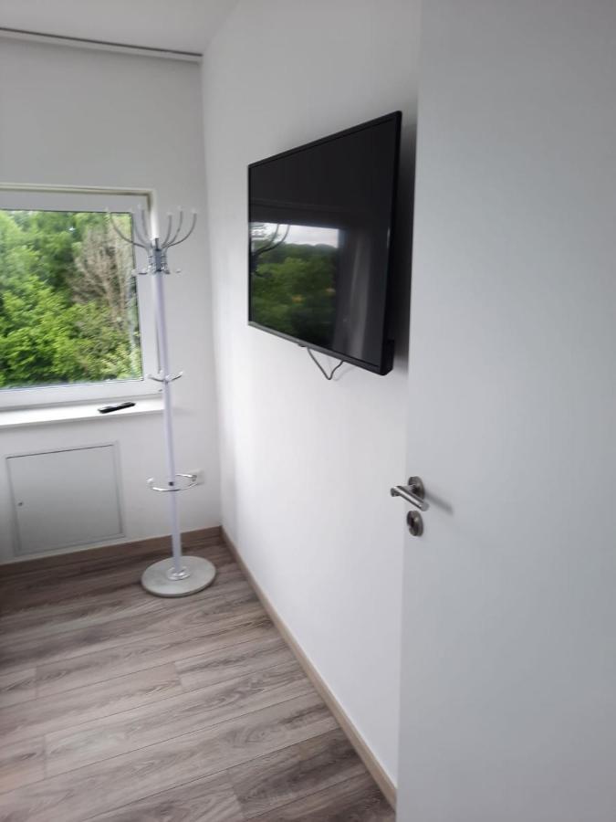 Ferienwohnung Apartment - Free Parking - Wifi - Kitchen Essen Exterior foto